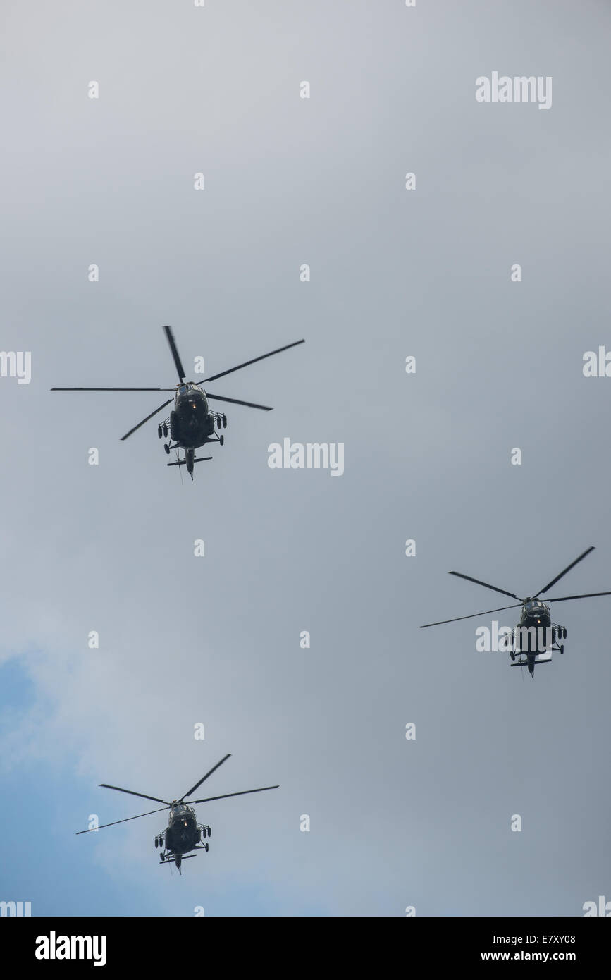 Combat helicopters hi-res stock photography and images - Alamy
