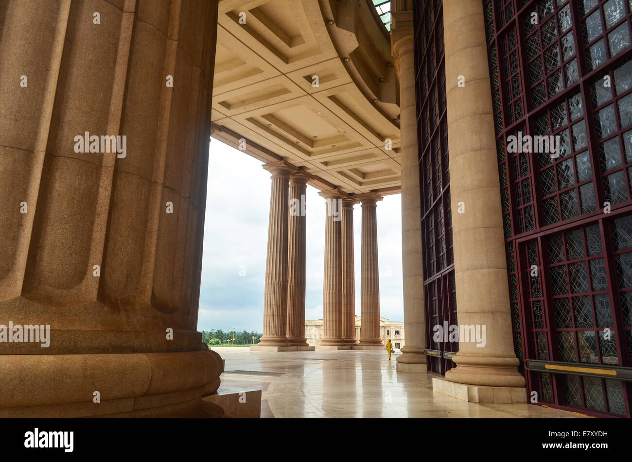 Basilica of Our Lady of Peace / Basilique NotreDame de la Paix