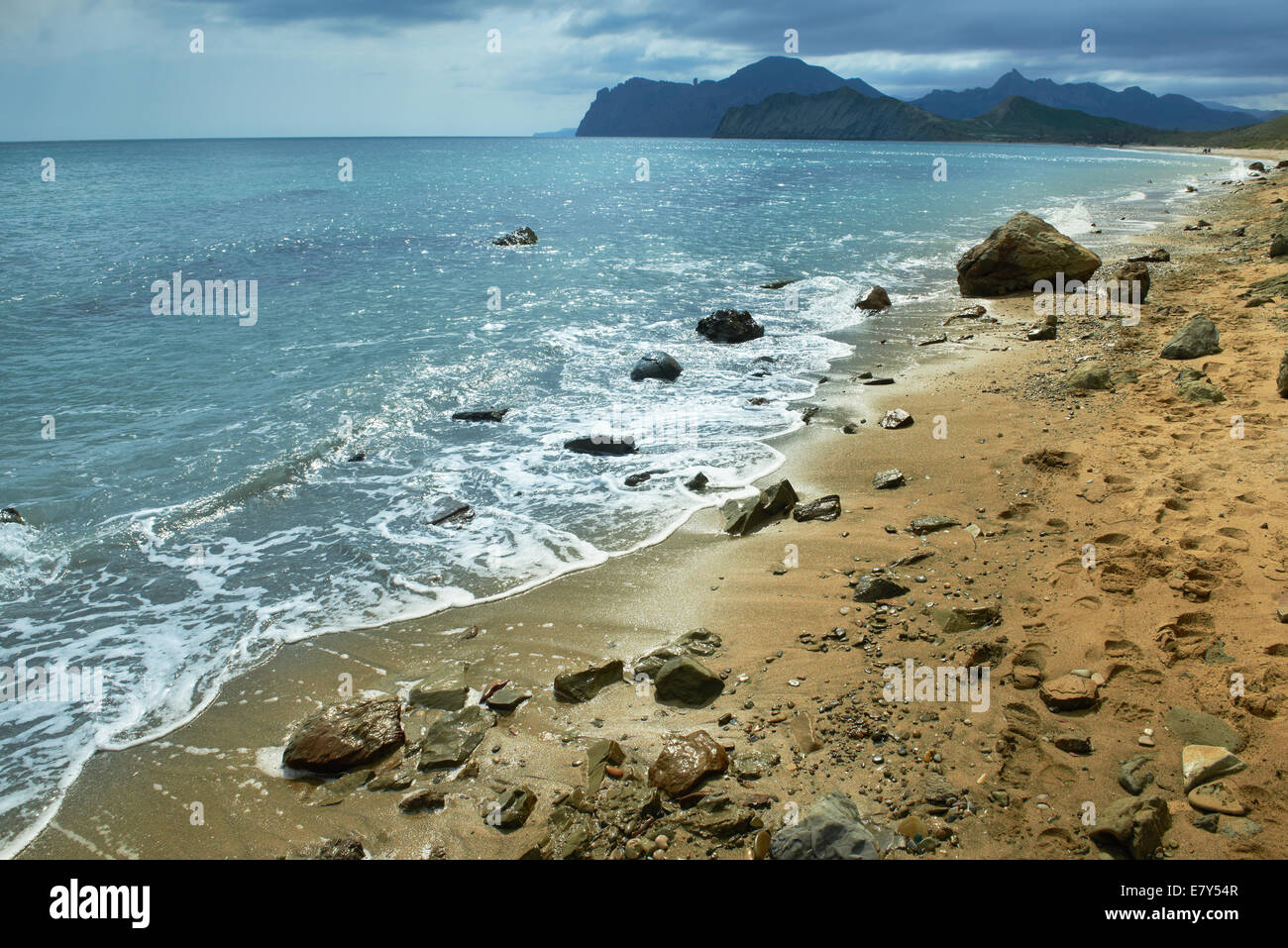 Seascape mountains bay sandy hi-res stock photography and images - Alamy