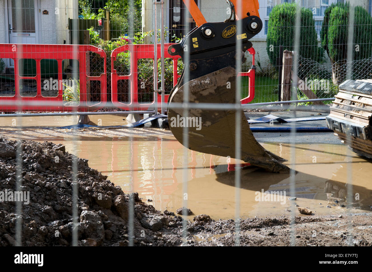 Water mains burst hires stock photography and images Alamy