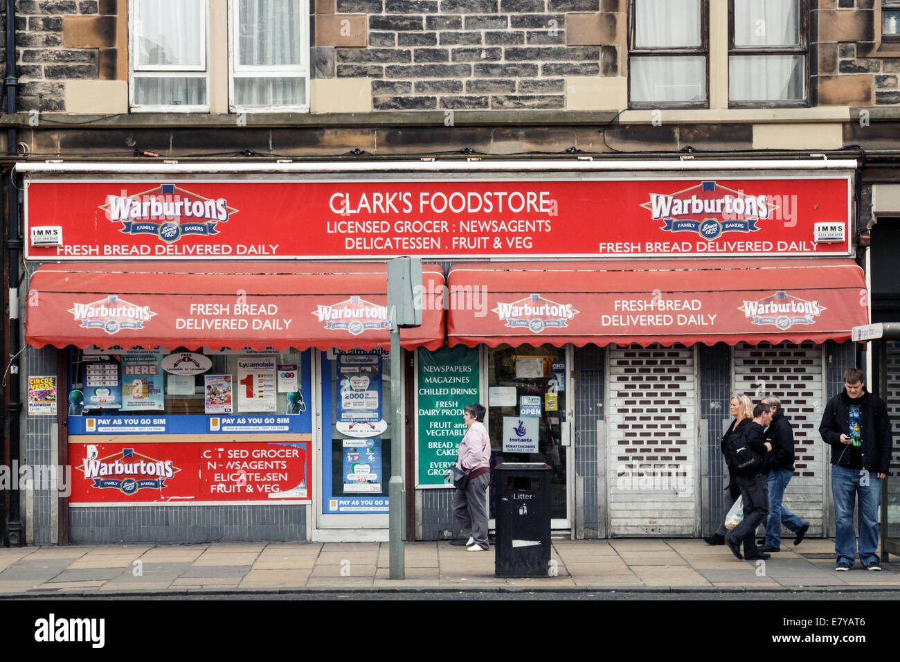 Small shop newsagent hi-res stock photography and images - Alamy