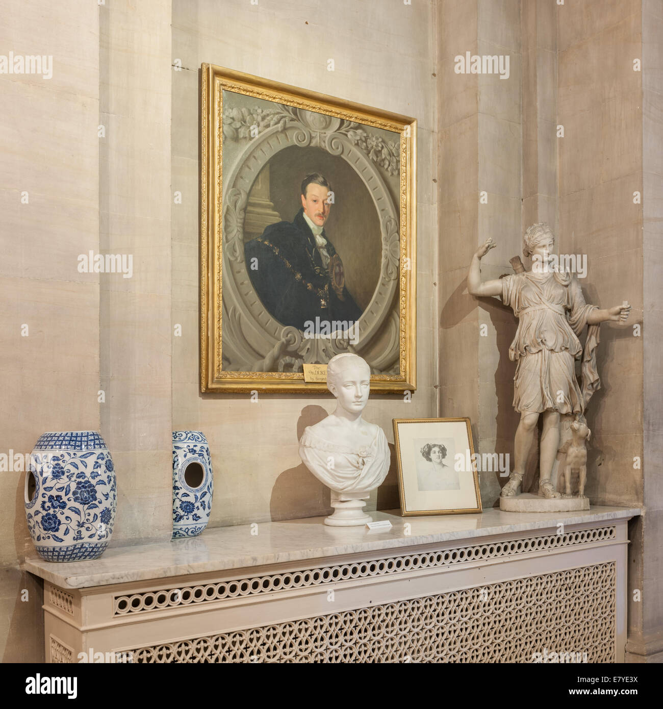 Woodstock, Oxfordshire, UK, Friday 26th September 2014 Preview of Ai Weiwei at Blenheim Palace, Blenheim Art Foundation's inaugural exhibition, opening to the public on 1st October 2014 Owl House © Nikreates/Alamy Stock Photo