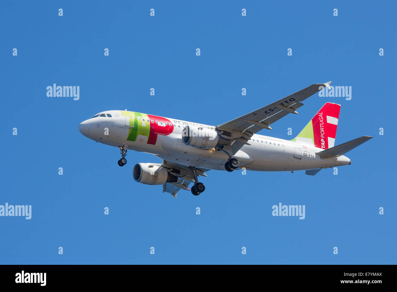 An Airbus a319 from Portuguese airline TAP is approaching Funchal Airport at Madeira, Portugal Stock Photo