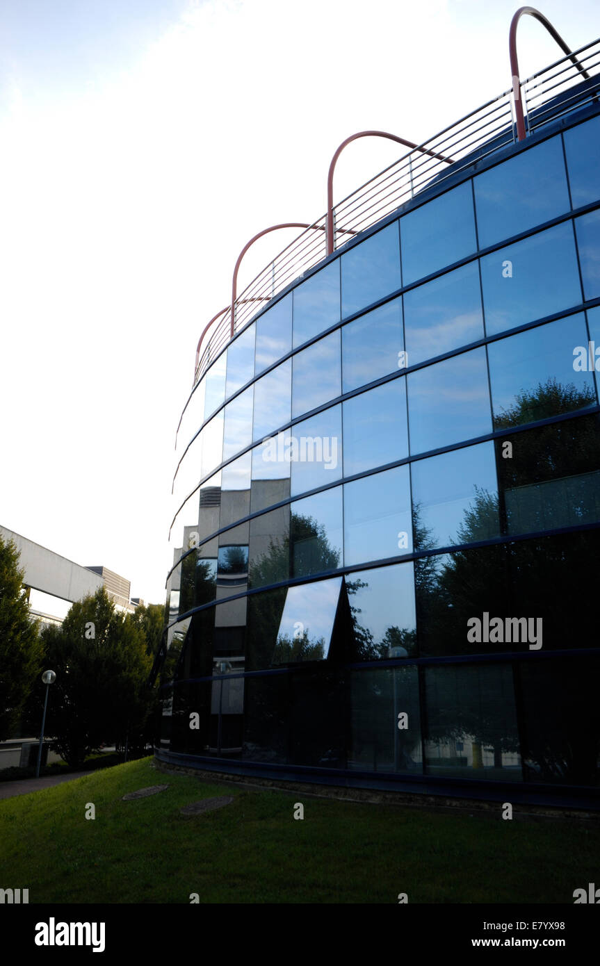 Monitor Window Building Construction windows hi-res stock photography and images - Alamy