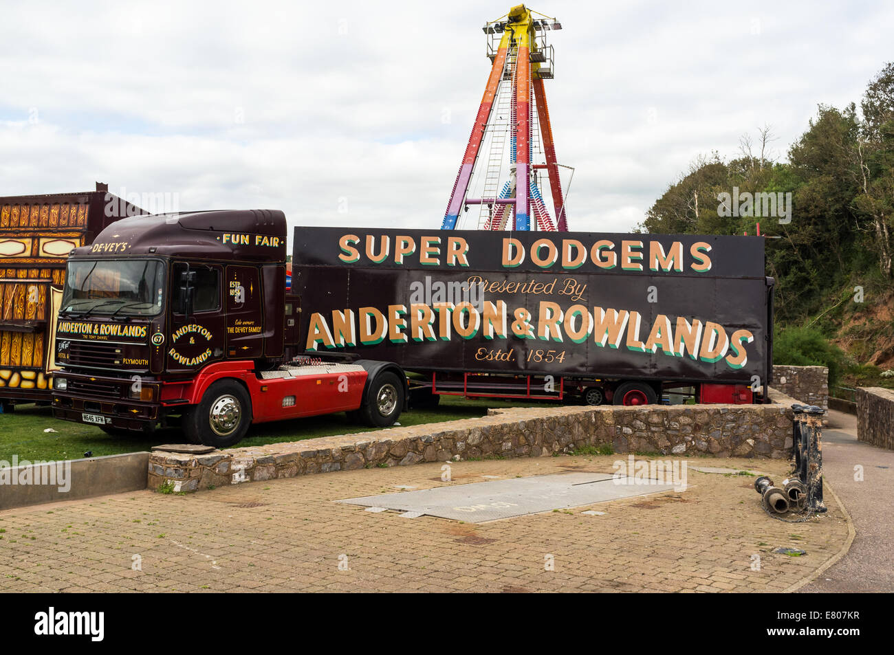 Sidmouth, Devon, England.  A large Anderton & Rowlands transport articulated lorry for their Dodgem cars parked up at the fair. Stock Photo