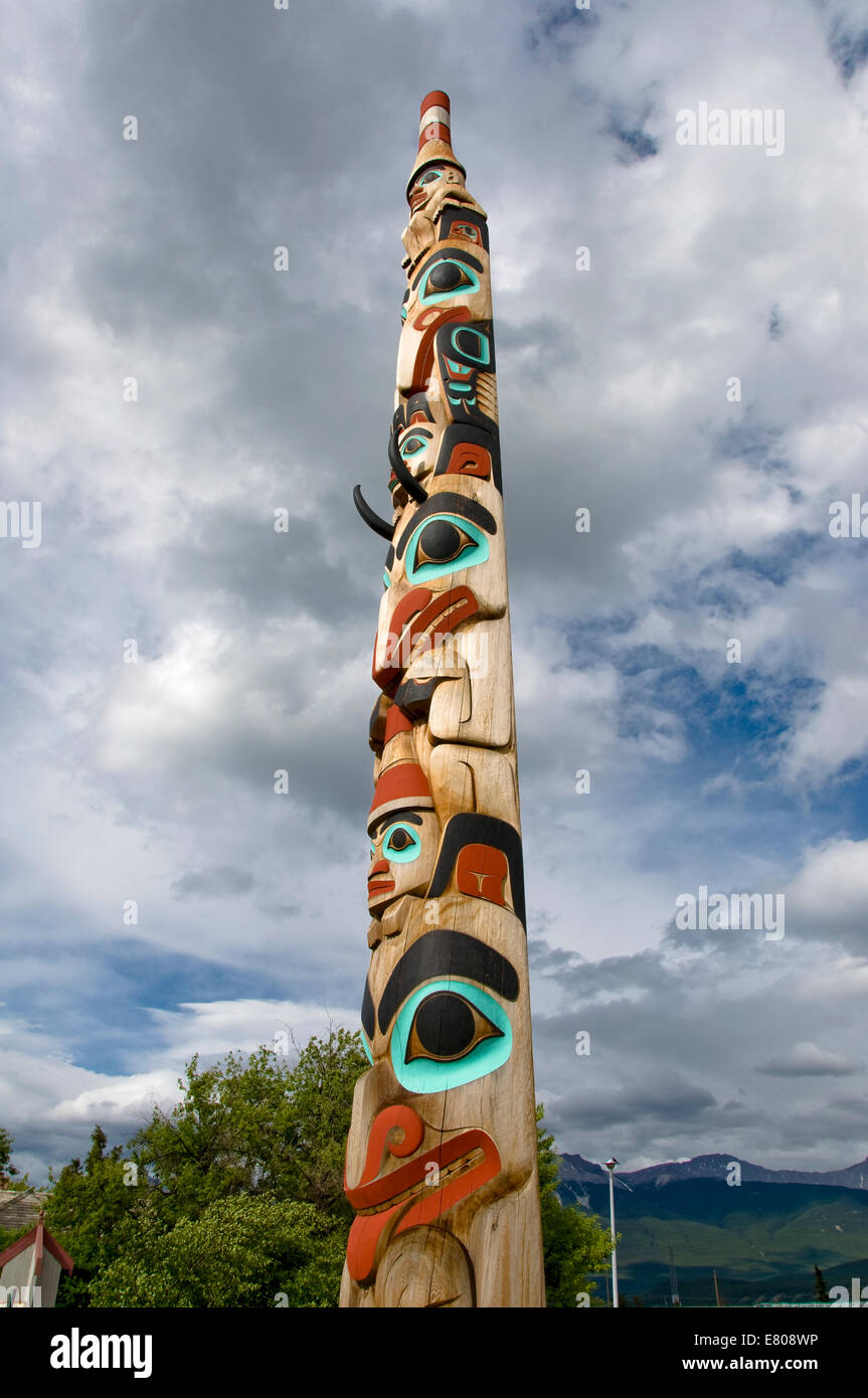 Two Brothers Totem Pole, Jasper National Park, Alberta, Canada Stock Photo