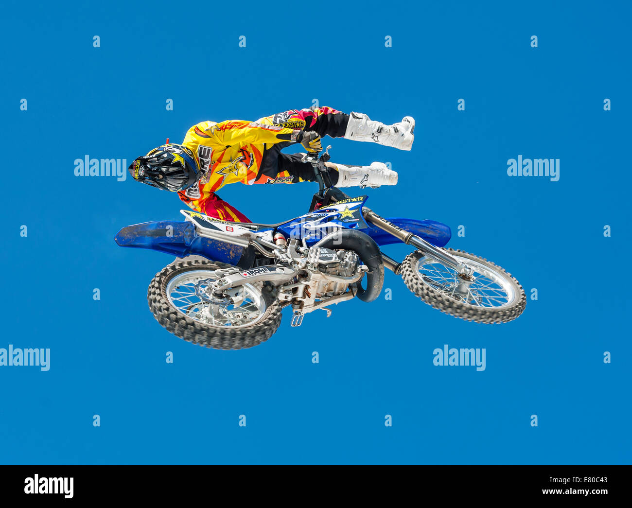 Zurich, Switzerland. 27th Sep, 2014. Don't try this at home! Clinton Moore (AUS), winner of the FMX style session is flying upside down at 'freestyle.ch', Europe's largest freestyle event at Zurich. Credit:  Erik Tham/Alamy Live News Stock Photo