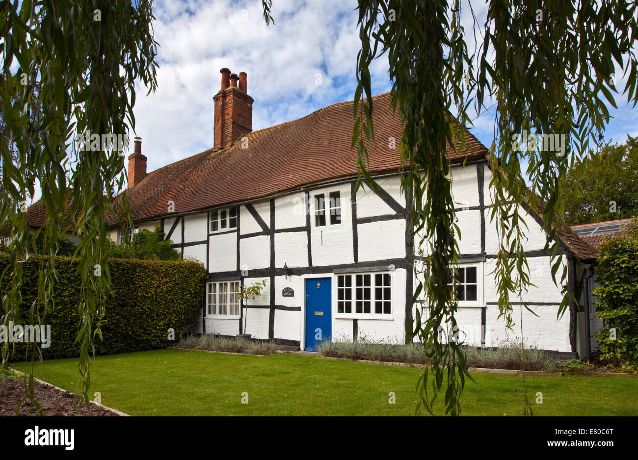 Willow Cottage, Upton Grey, Hampshire, England Stock Photo Alamy