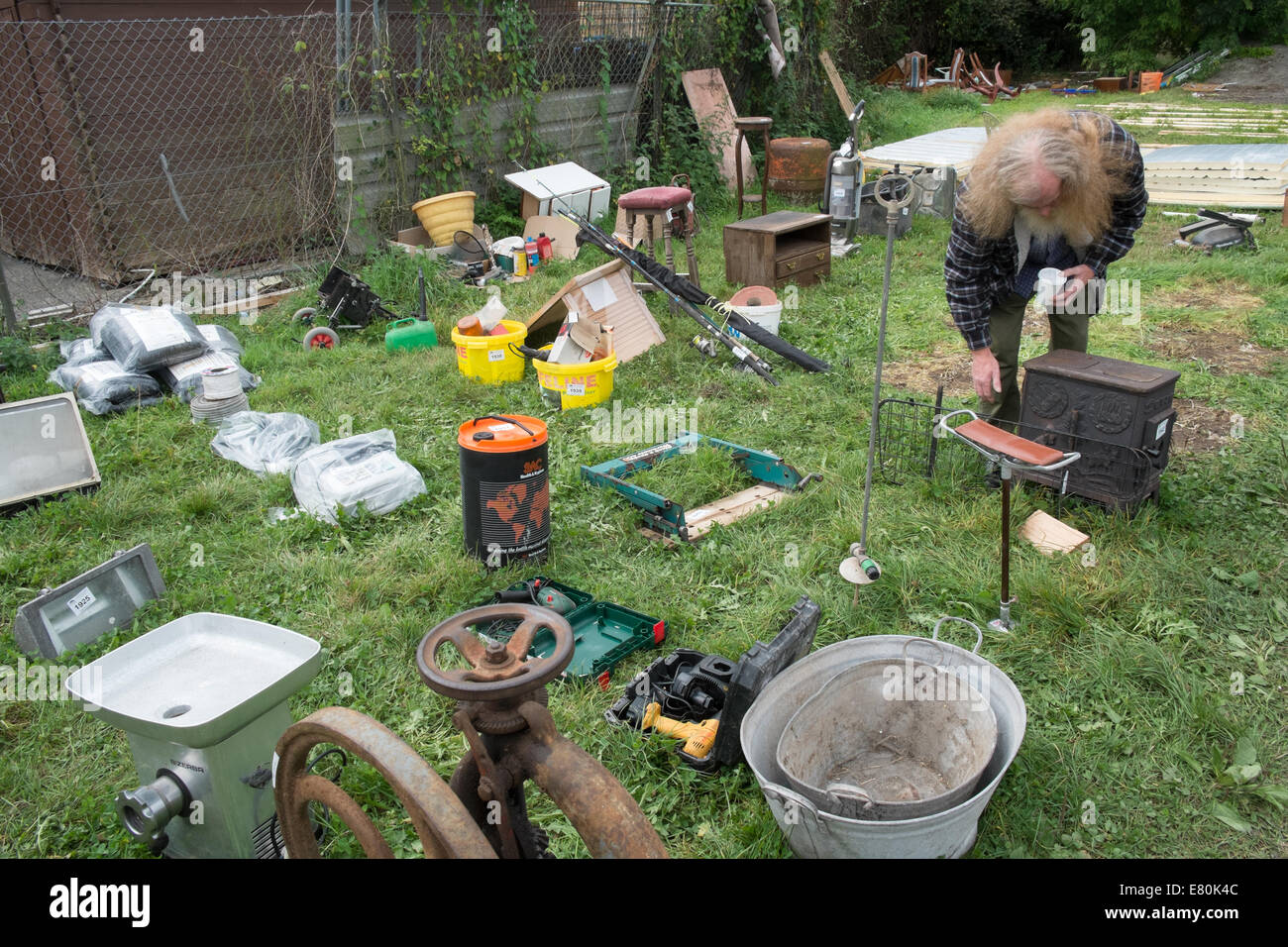 All kinds of goods for sale,including tools, old baths,gates,quad bikes