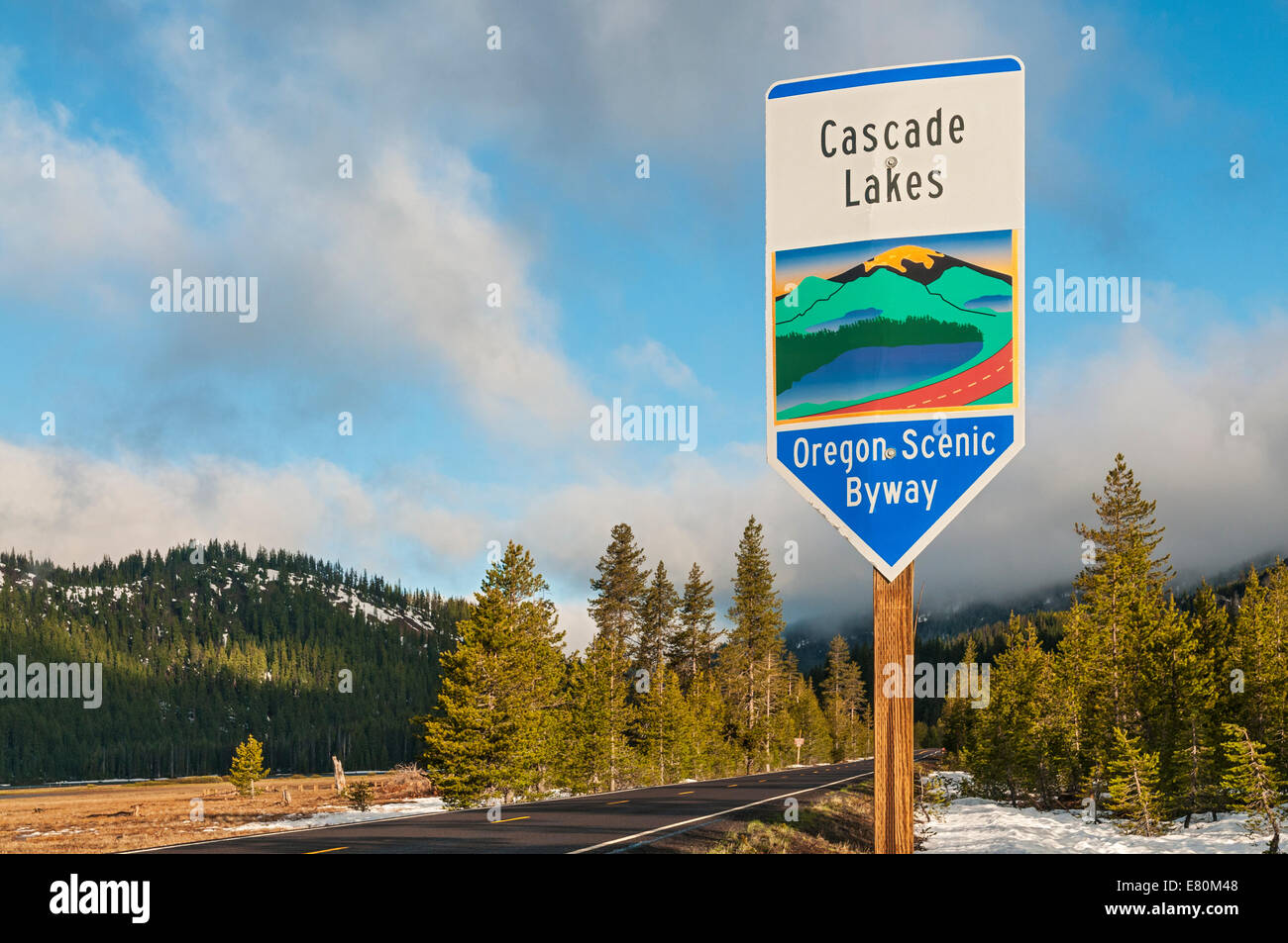 Scenic byway road sign hi-res stock photography and images - Alamy