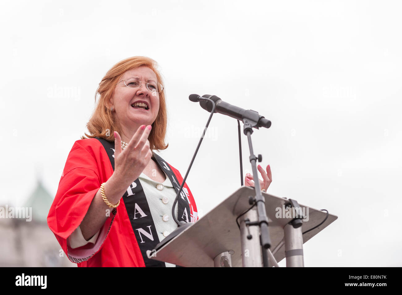 London, UK, 27 September 2014. The sixth Japan Matsuri takes place in Trafalgar Square in front of an audience of thousands of Londoners.  The  annual festival showcases many aspects of Japanese culture.  Pictured : Deputy Mayor of London, Victoria Borwick, gives a speech at the opening ceremony.  Credit:  Stephen Chung/Alamy Live News Stock Photo