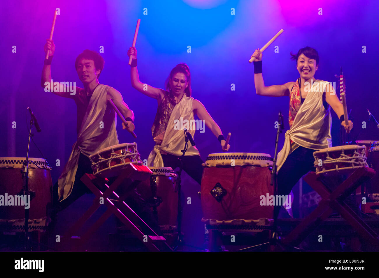 London, UK, 27 September 2014. The sixth Japan Matsuri takes place in Trafalgar Square in front of an audience of thousands of Londoners.  The  annual festival showcases many aspects of Japanese culture.  Pictured: Joji Hirota London Taiko Drummers perform the Grand Finale.  Credit:  Stephen Chung/Alamy Live News Stock Photo