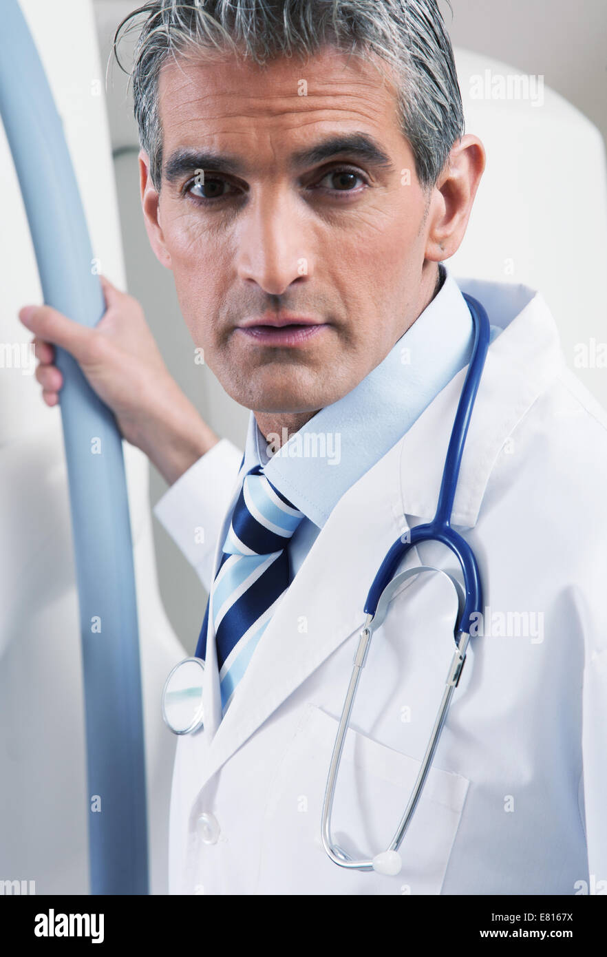 Doctor stethoscope hi-res stock photography and images - Alamy