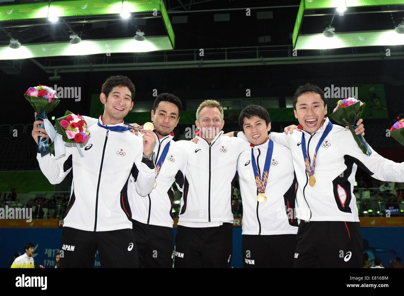 Japan Team Pose Group Photo Hi Res Stock Photography And Images Page 3 Alamy