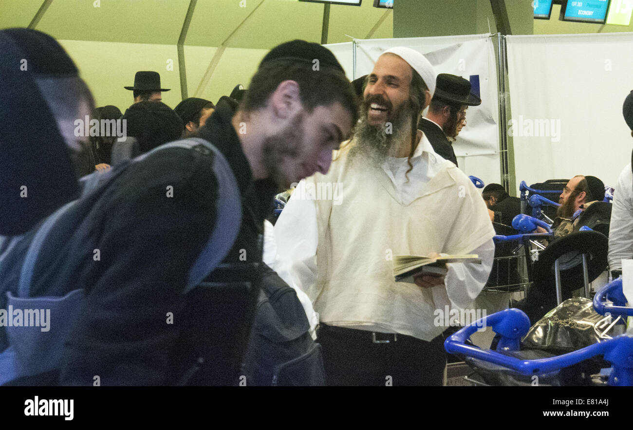 Hasid, who celebrated in Uman Rosh Hashanah. 28th Sep, 2014. New Year 5775, depart from the airport Zhulyany Israel. Uman is the grave of the tzaddik Rabbi Nachman of Breslov (1772-1810) - the founder of Bratslav Hasidism. His tomb - one of the most revered shrines of the Hasidim, the place of the annual mass pilgrimage. Rosh Hashanah - the Jewish New Year, which is celebrated for two days on the new moon of the autumn month of Tishrei in the Jewish calendar. From this day begins a new day of the Jewish year. © Igor Golovniov/ZUMA Wire/Alamy Live News Stock Photo