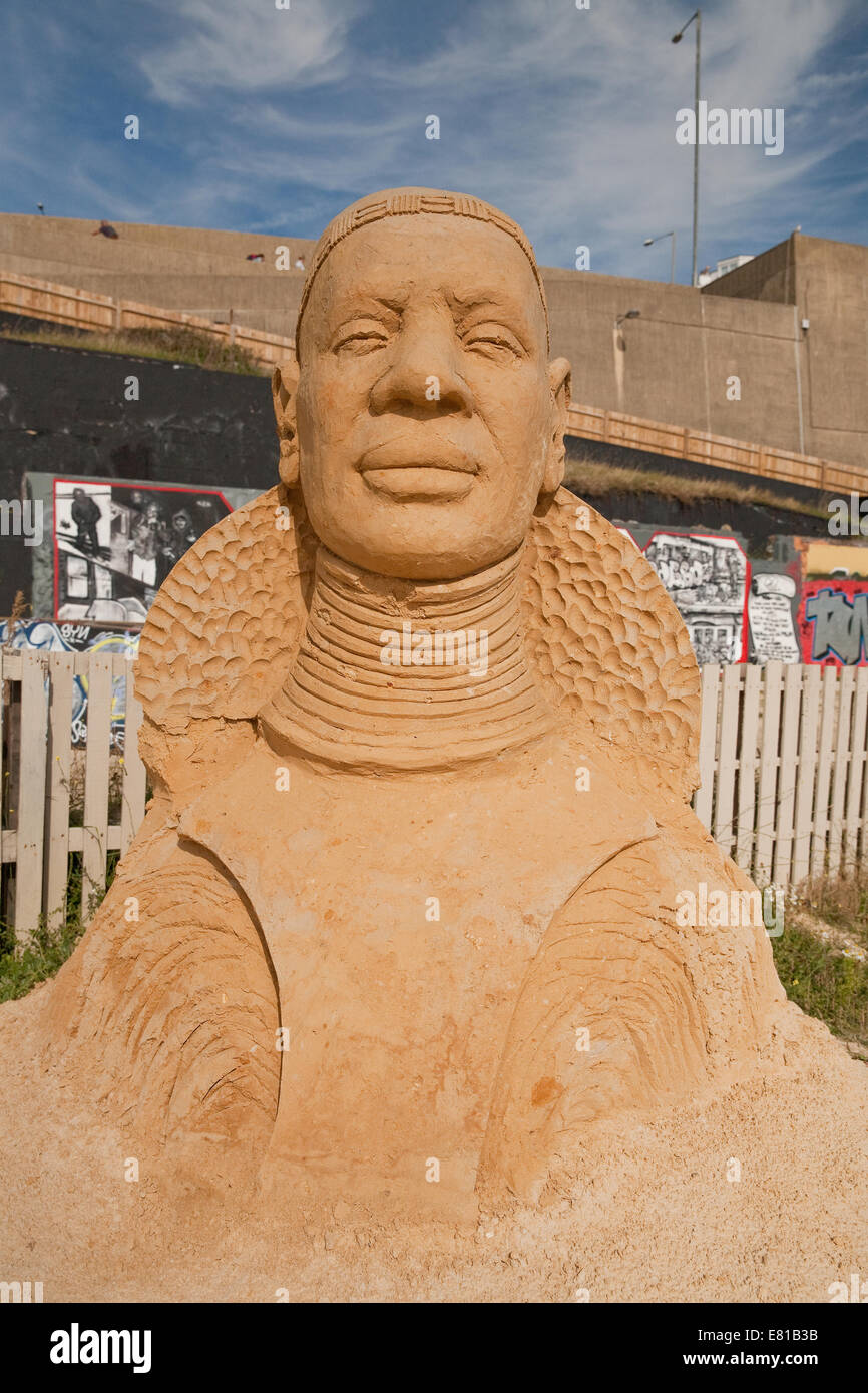 Ndbele people from South Africa on display at the Sand Sculpture festival in Brighton Stock Photo