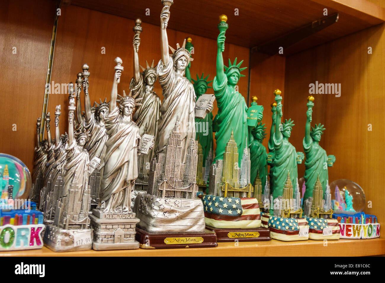 New York,New York,John F. Kennedy International shopper