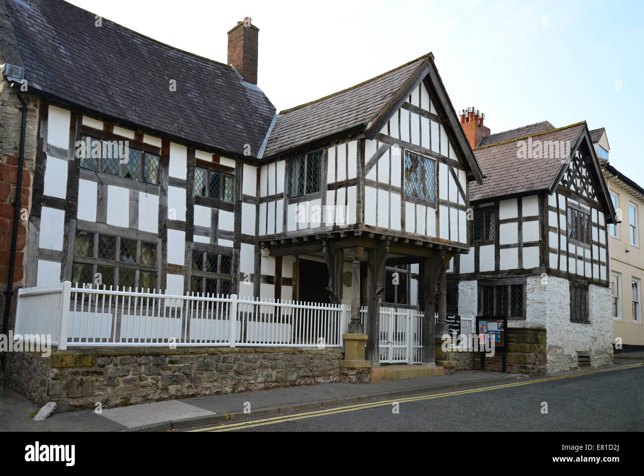 15th century Nantclwyd y Dre timbered town house, Castle Street, Ruthin (Rhuthun), Denbighshire, Wales, United Kingdom Stock Photo