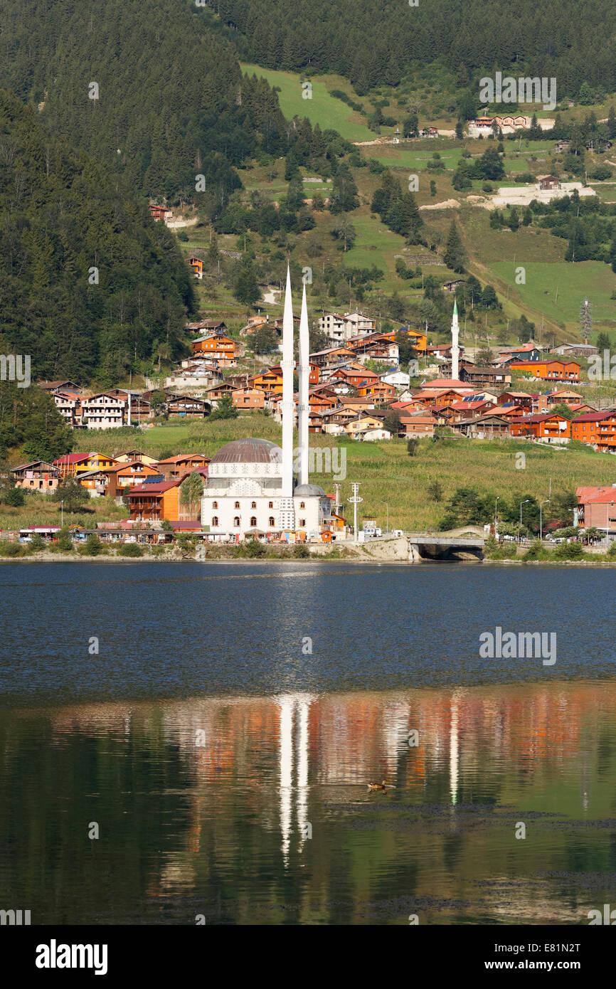 Lake Uzungöl, village of Uzungöl, Trabzon Province, Pontic Mountains or Kaçkar Dağları, Black Sea Region, Turkey Stock Photo