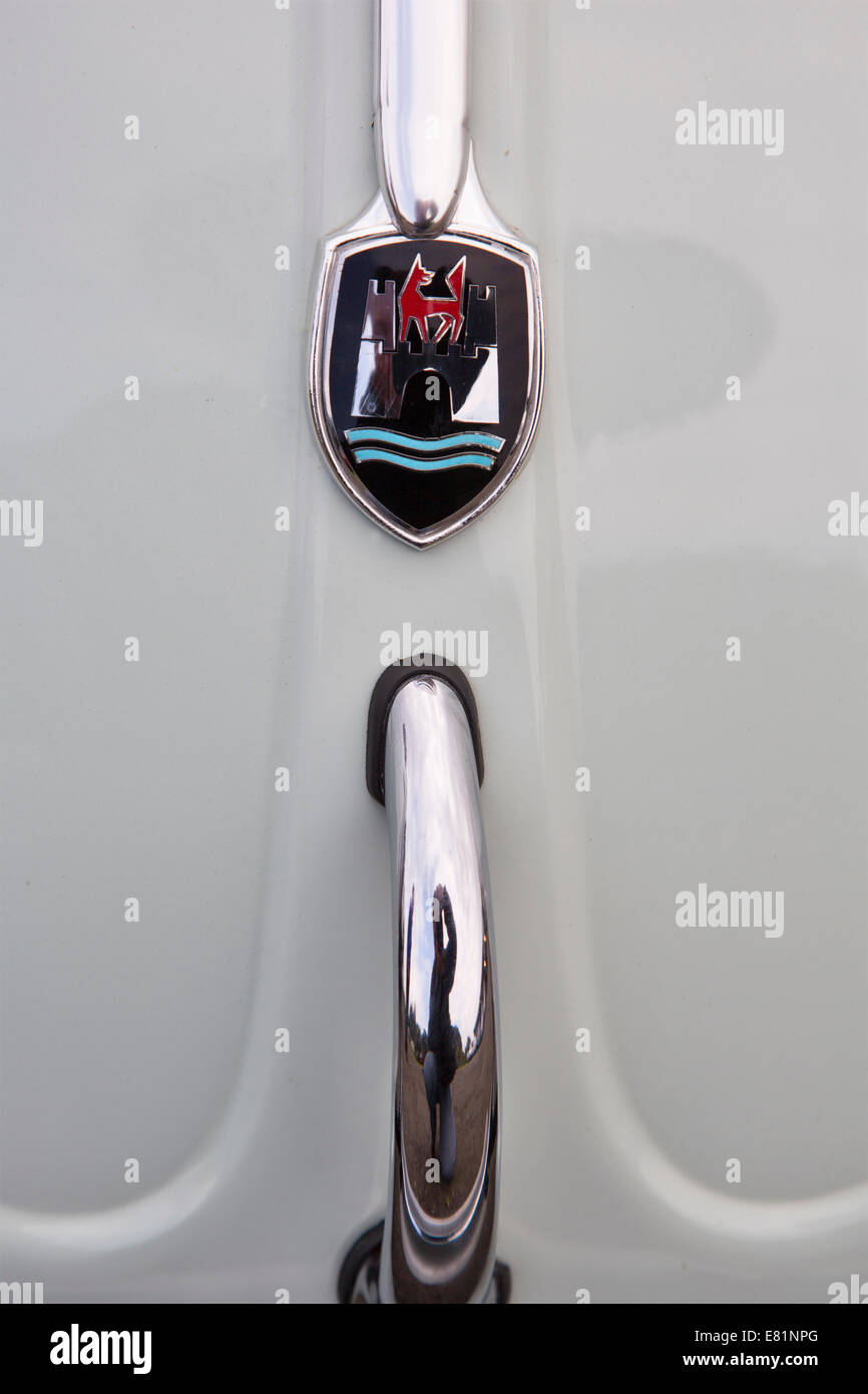 Vw beetle cheap bonnet badge
