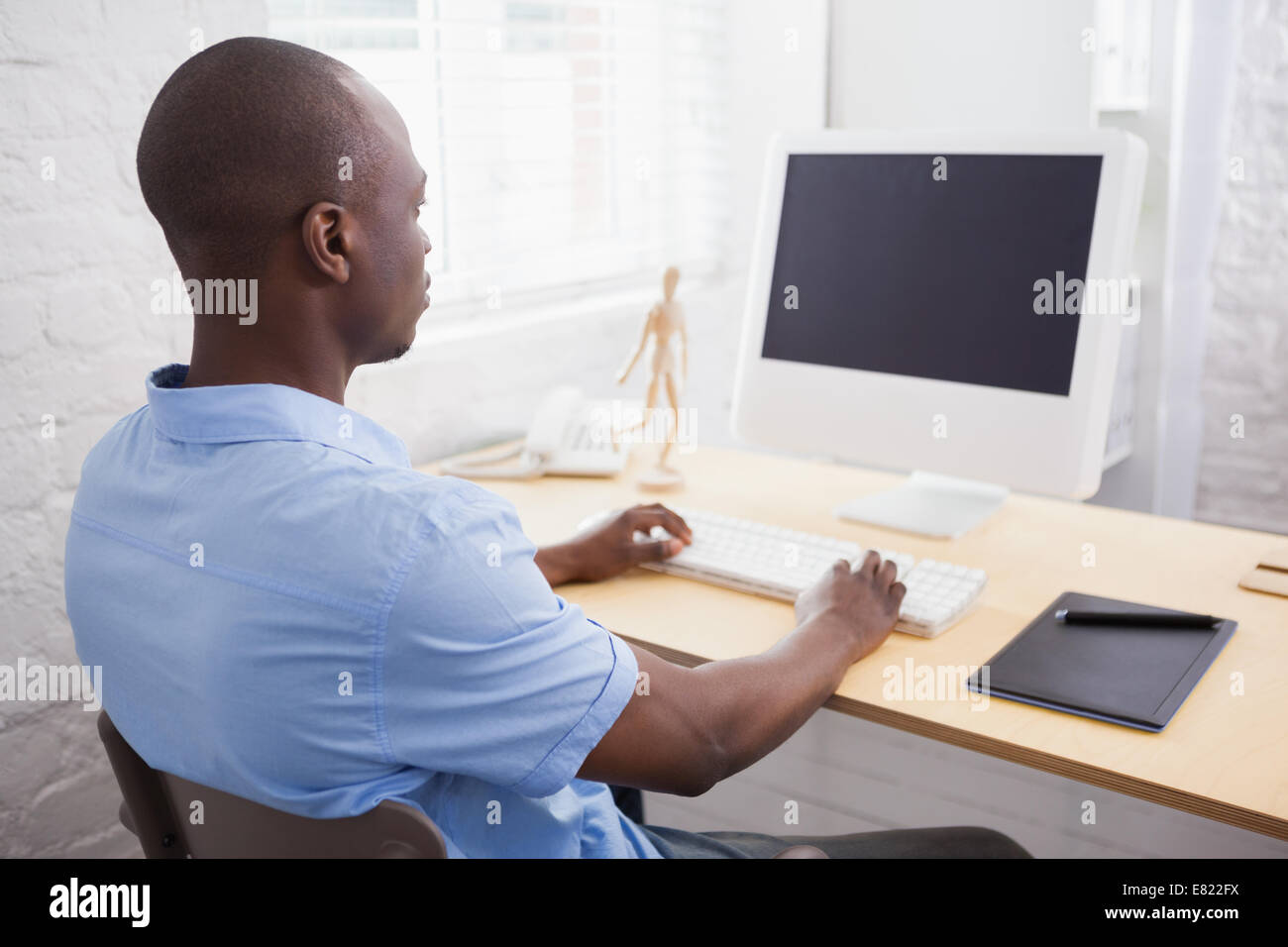 Computer Men Screen Man computer screen casual hi-res stock photography and images - Alamy