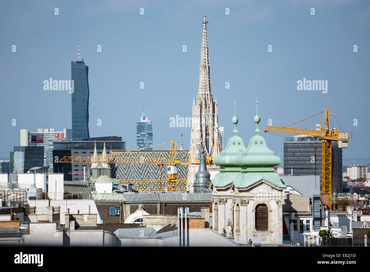 Austria, Vienna, view from Haus des Meeres observation platform to St. Stephen's Cathedral Stock Photo