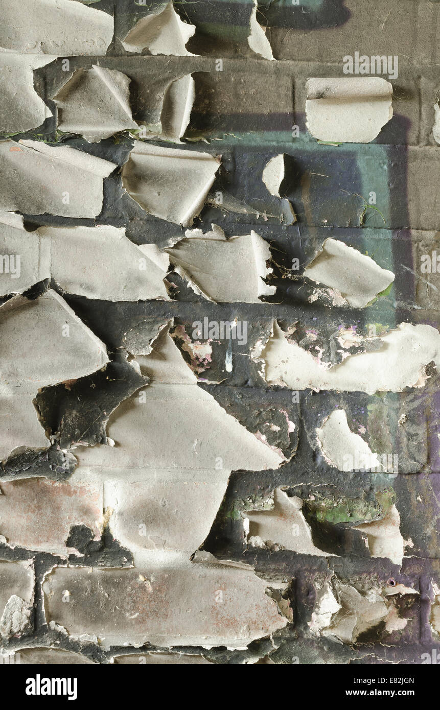 peeling paint gloss and emulsion due to fire inside a house with sooty