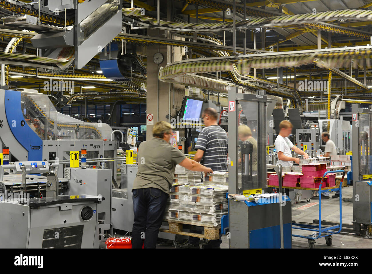 Newspaper inserts hi-res stock photography and images - Alamy