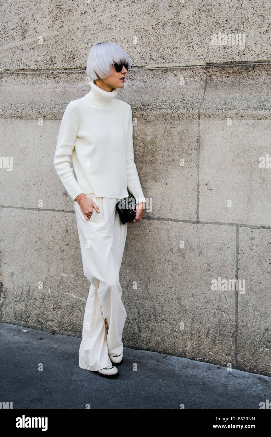 Linda Tol arriving at the Ann Demeulemeester Spring/Summer 2015 runway show in Paris, France - Sept 25, 2014 - Photo: Runway Manhattan/Celine Gaille/picture alliance Stock Photo