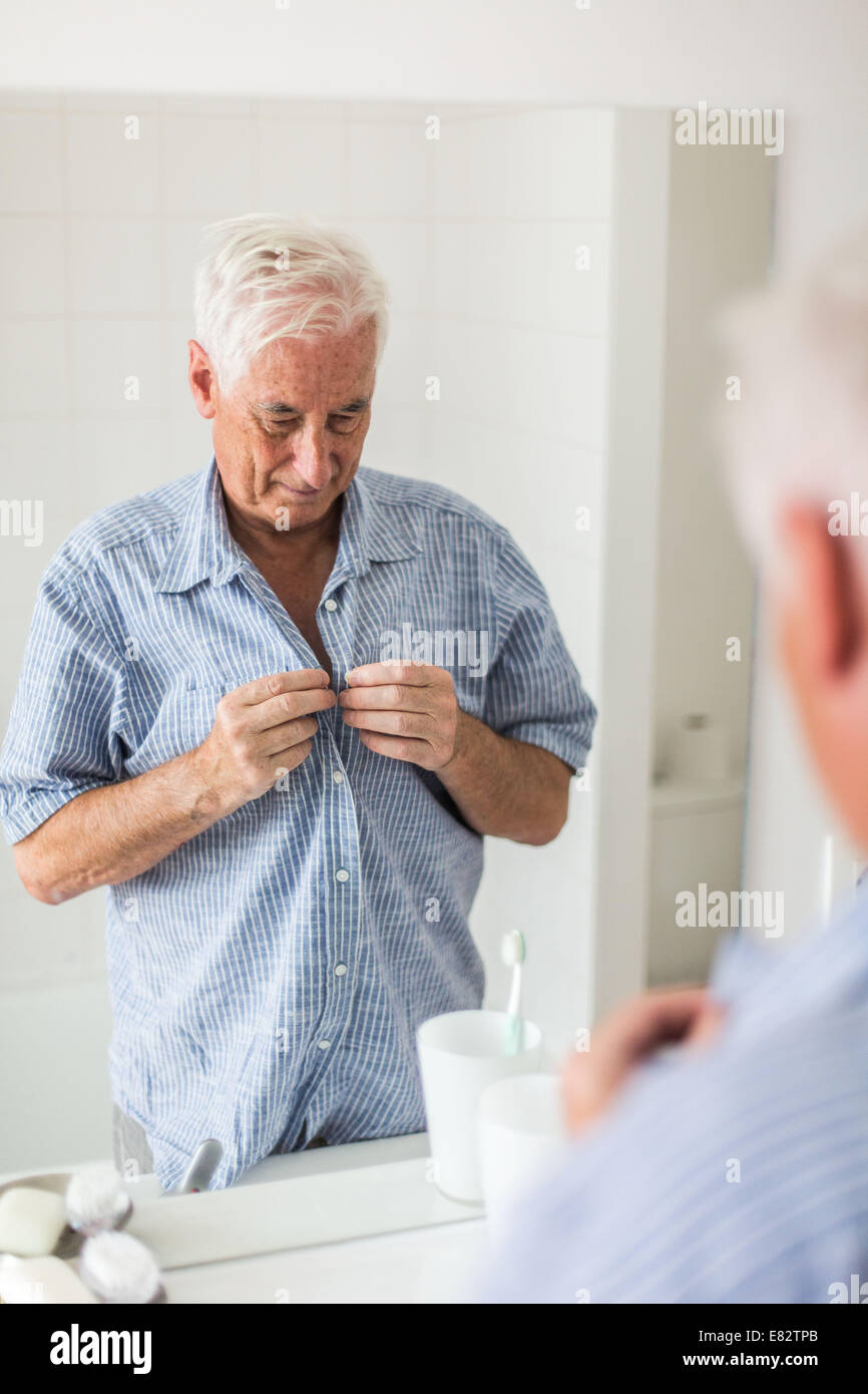 70 80 year old man hi-res stock photography and images - Alamy
