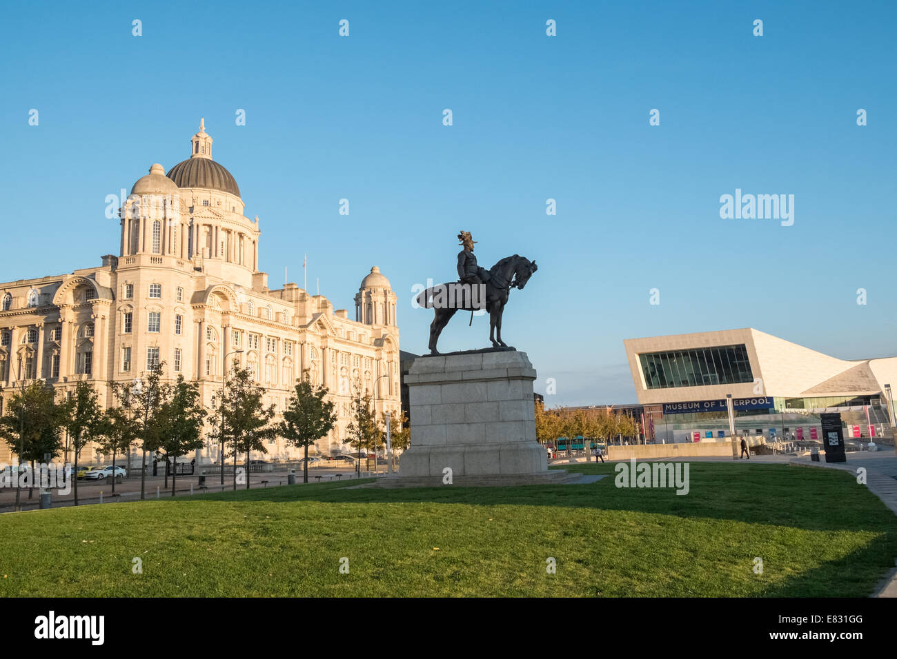 Bronze statue of King Edward 7th near Port of Liverpool and Museum of Liverpool buildings, Pier Head, Liverpool, Merseyside UK Stock Photo