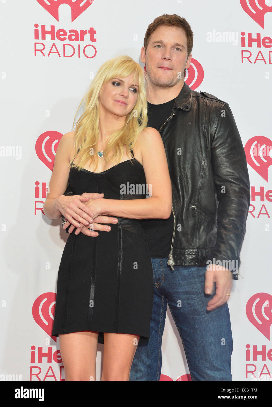 Actors Anna Faris (L) and Chris Pratt attends the 2014 iHeartRadio Music Festival in Las Vegas Stock Photo