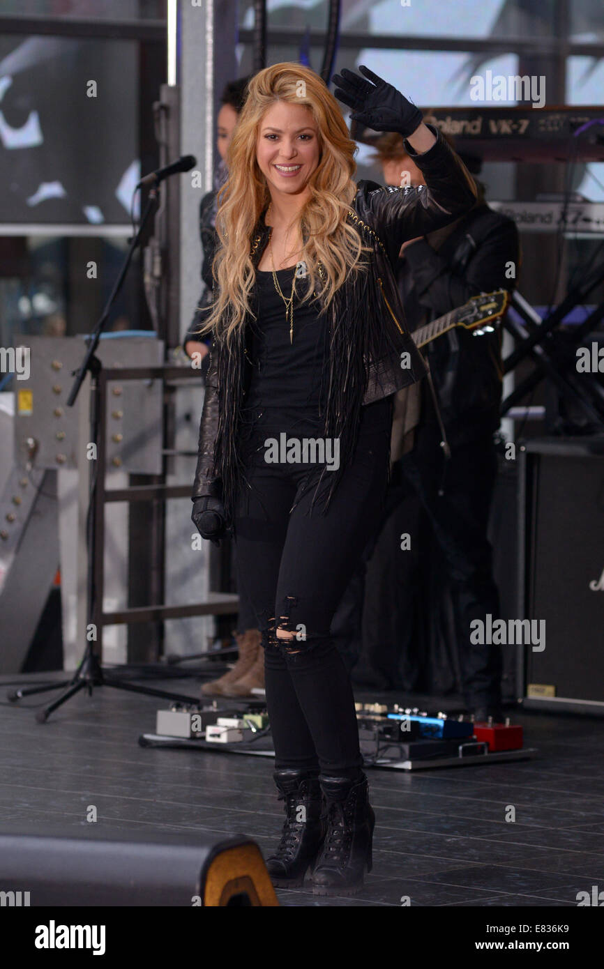Shakira Performing LIVE at the "Today" Show at Rockefeller Plaza