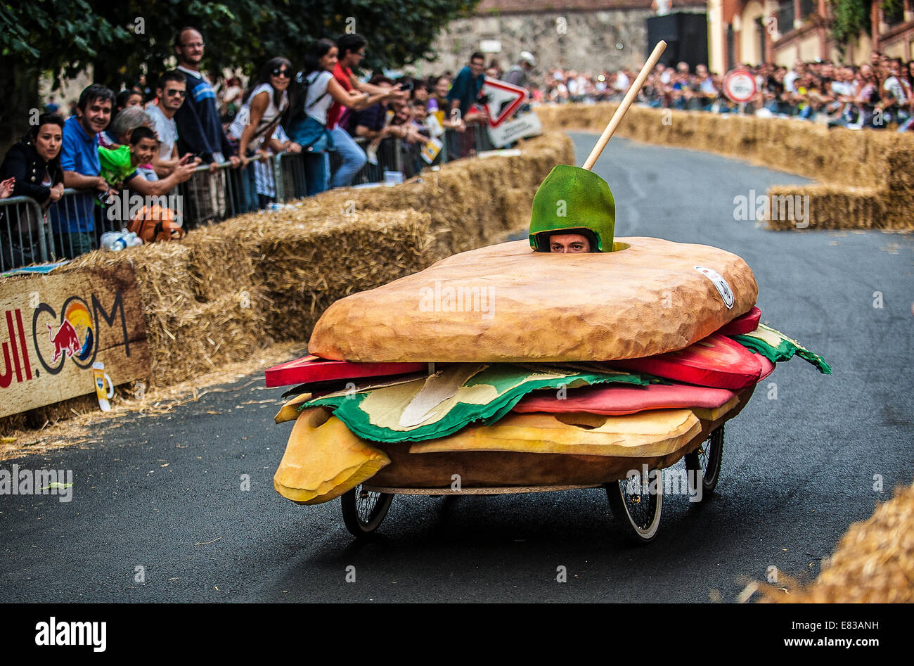 Red Bull Soap Box Race Montreal Editorial Photo - Image of soap, caped:  58999611