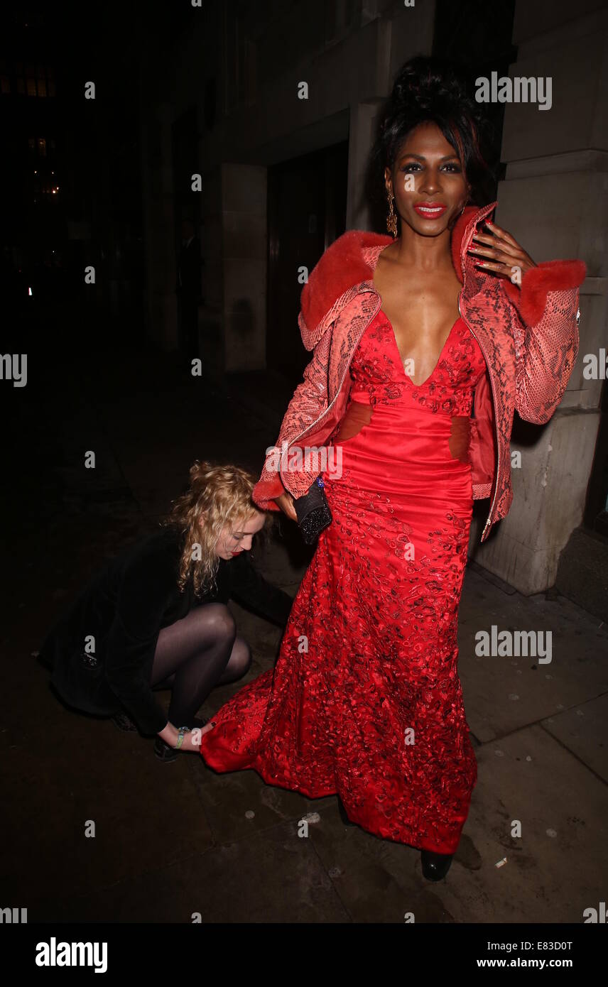 I Can't Sing! The X Factor Musical - After party at No.1 Marylebone - Outside Arrivals  Featuring: Sinitta Where: London, United Kingdom When: 26 Mar 2014 Stock Photo