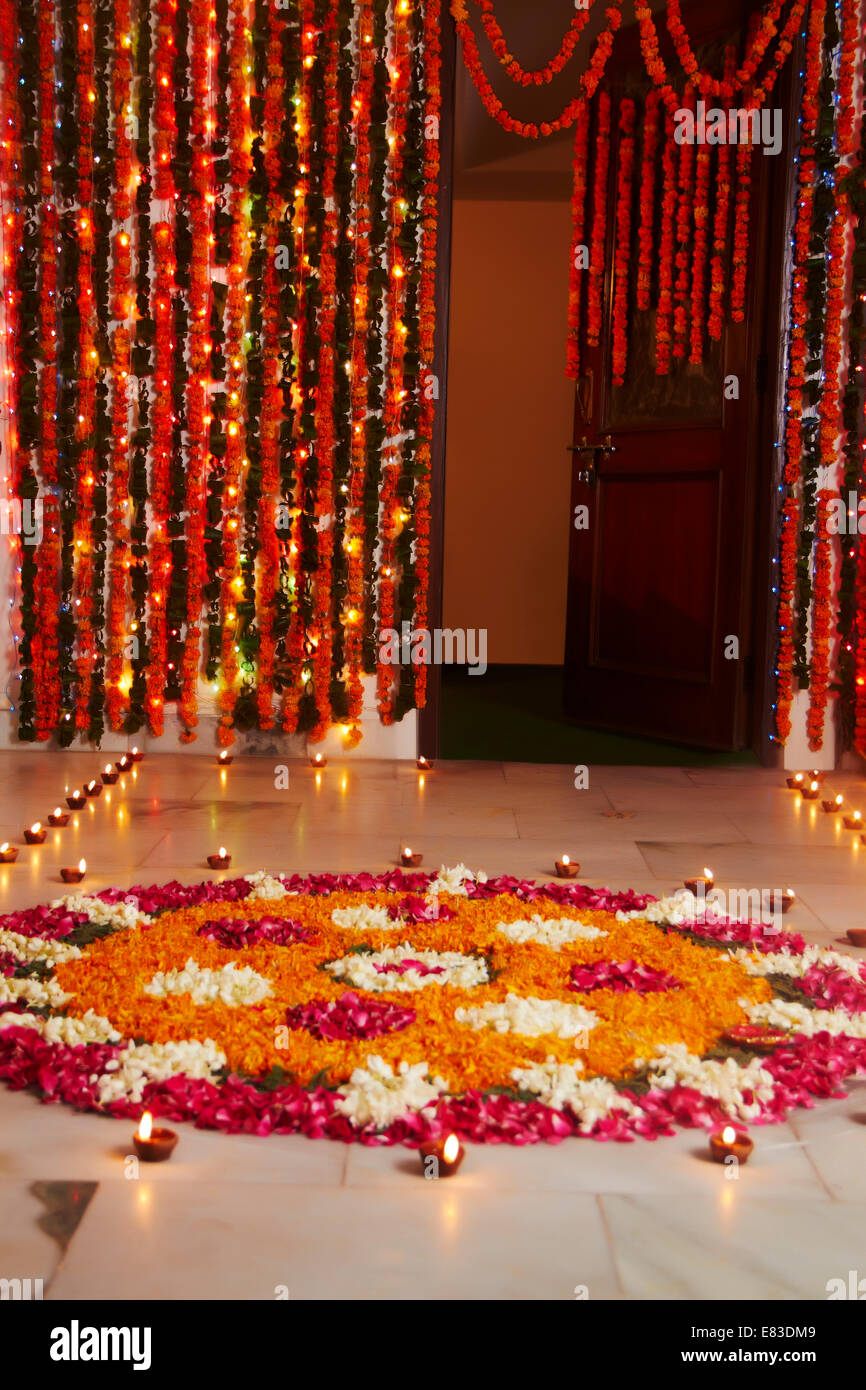 Decoration diwali door hi-res stock photography and images - Alamy