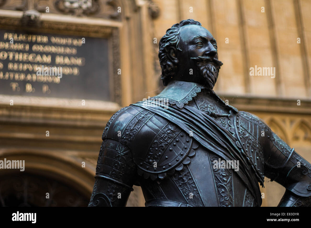 Statue earl pembroke outside bodleian hires stock photography and