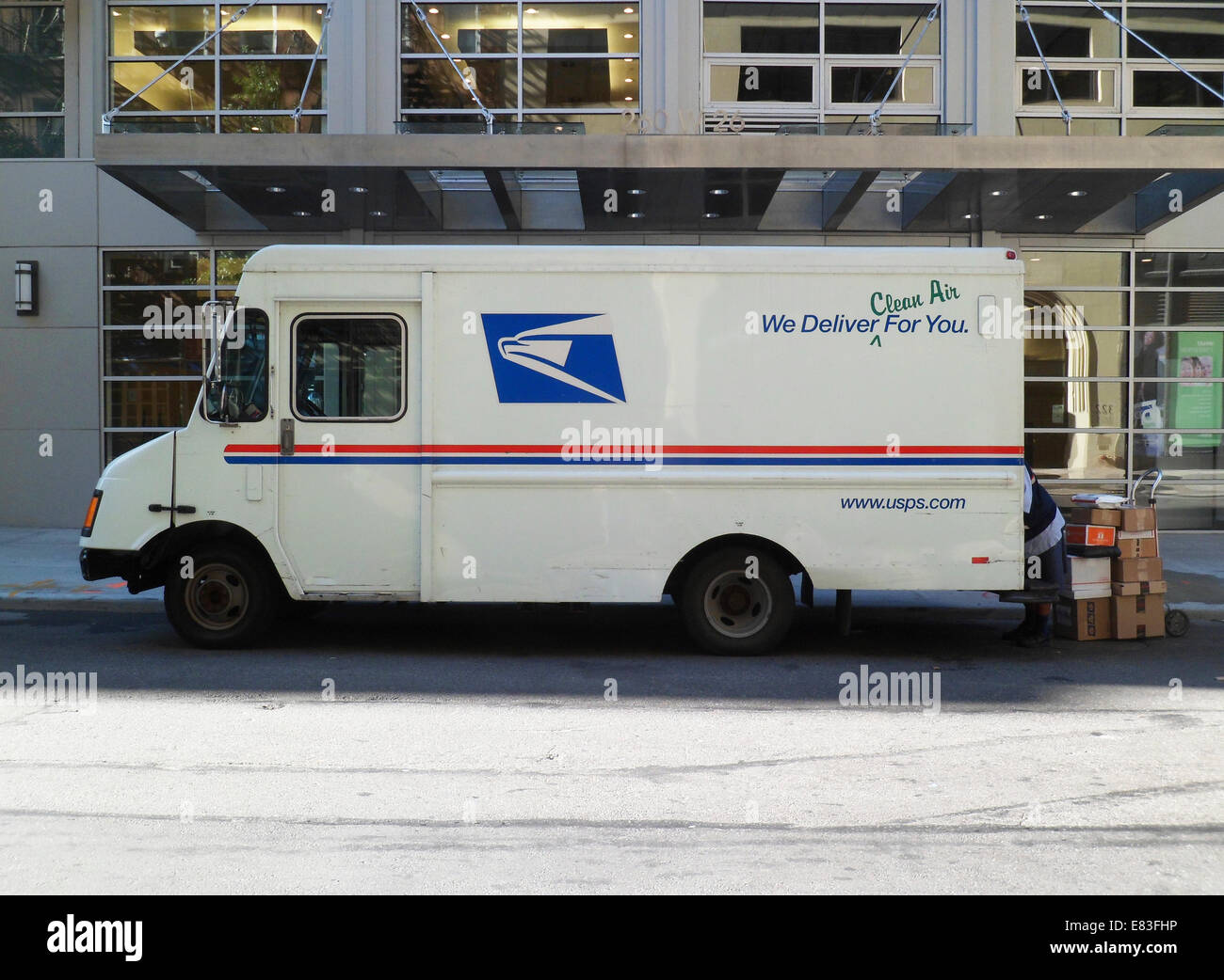 Usps Vehicle Parked In New York On Saturday, September 27, 2014 