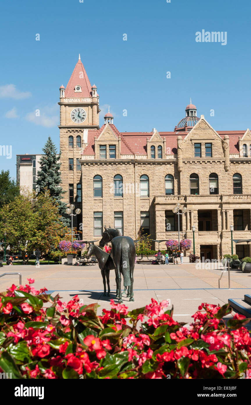 Calgary city hall hi-res stock photography and images - Alamy
