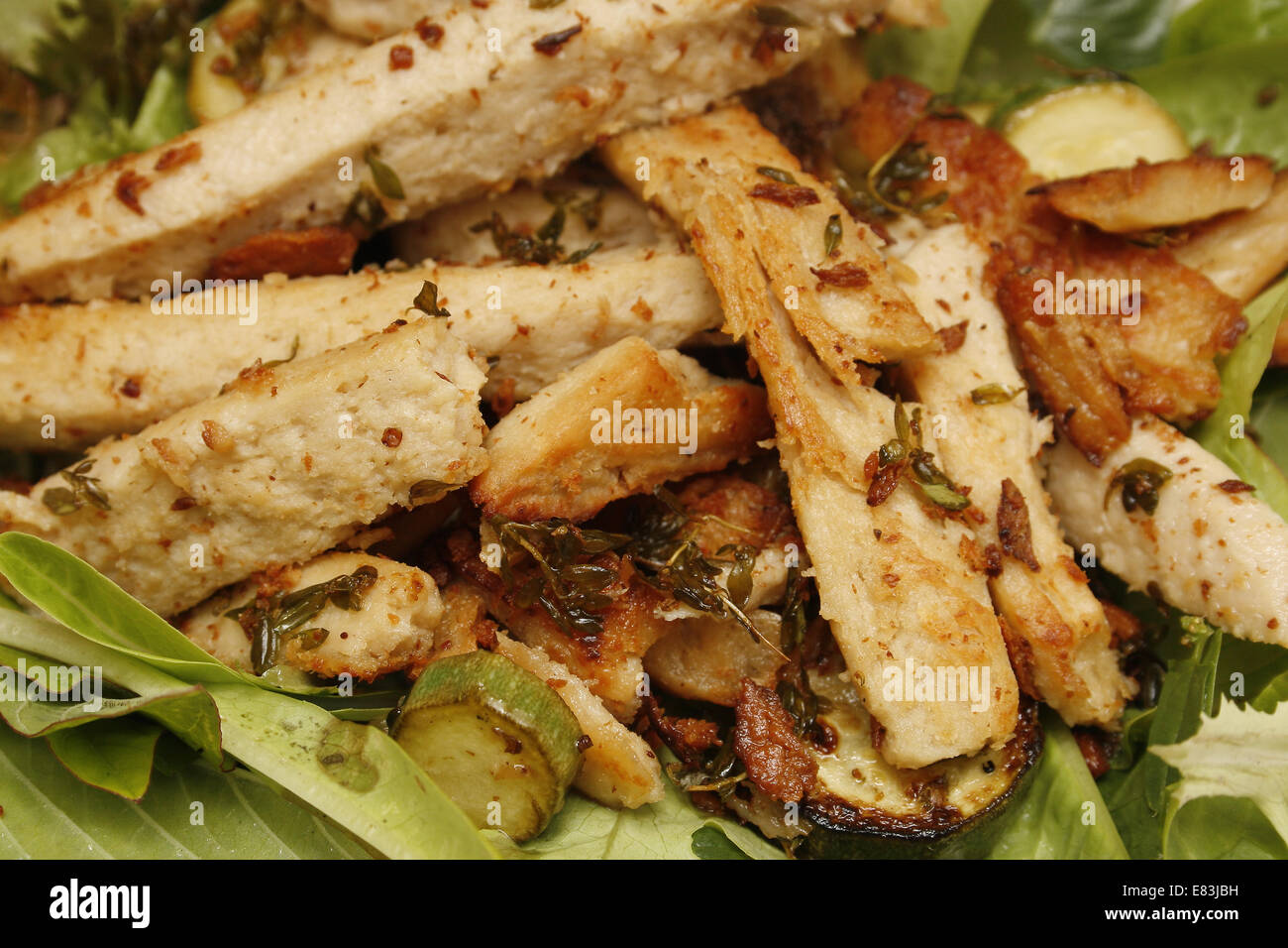Fried chicken style quorn pieces on bed of salad Stock Photo Alamy