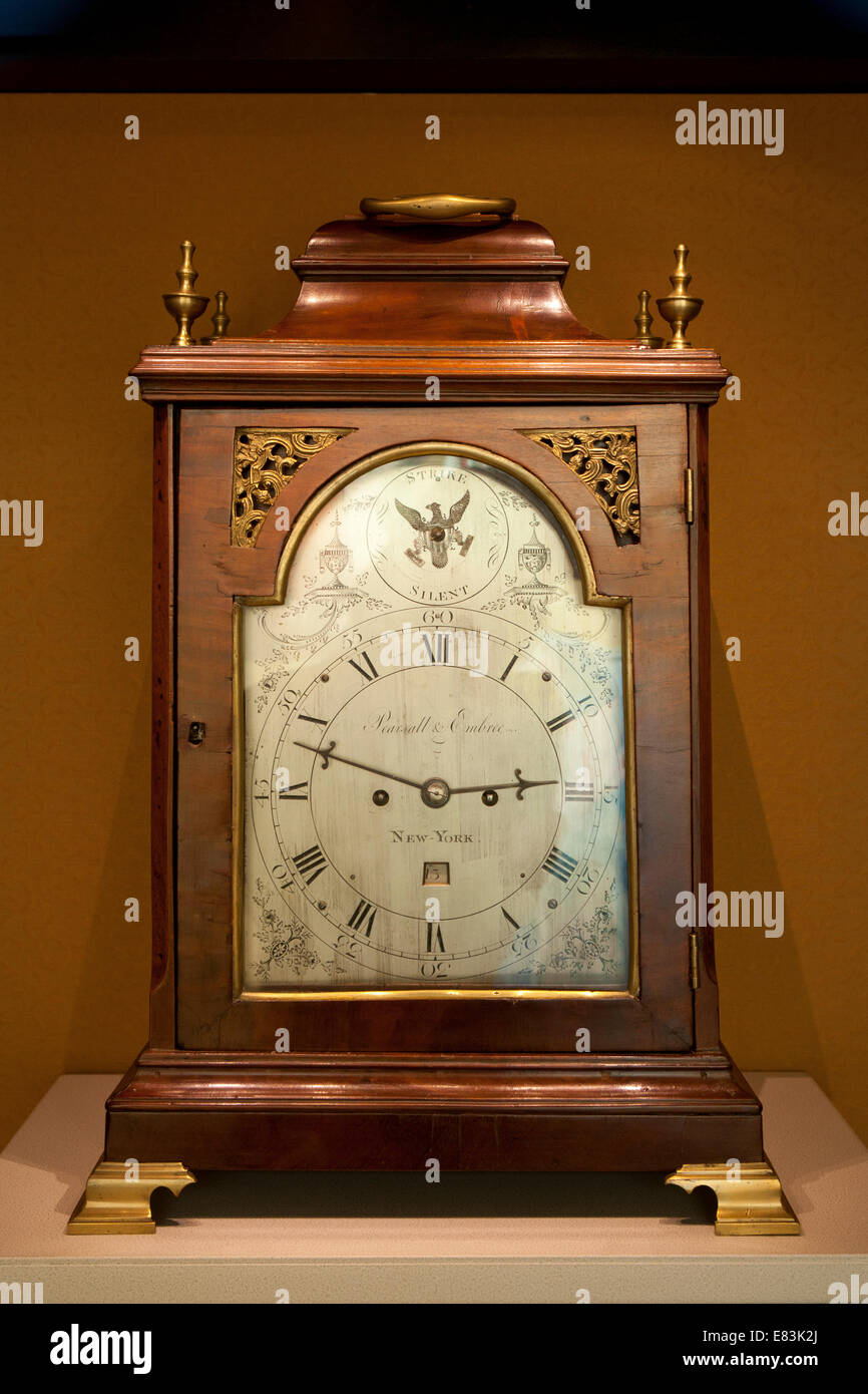 Antique mahogany bracket clock, circa late 18th century - USA Stock Photo