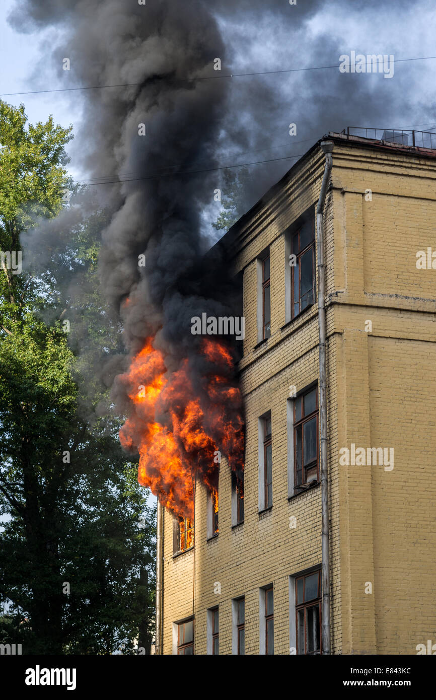 House fire incident hi-res stock photography and images - Alamy