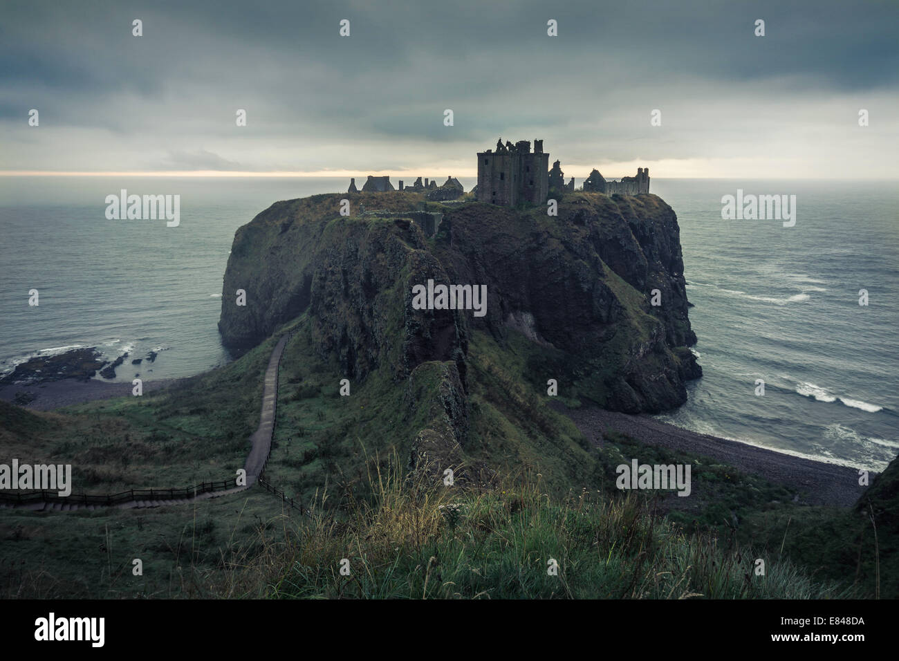 dunnottar football shirts