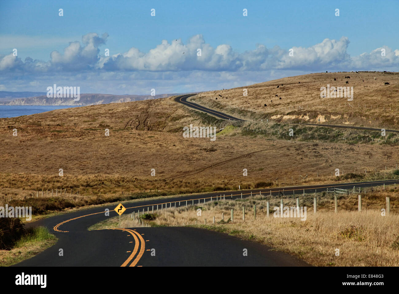 Winding road along the California coast Stock Photo - Alamy