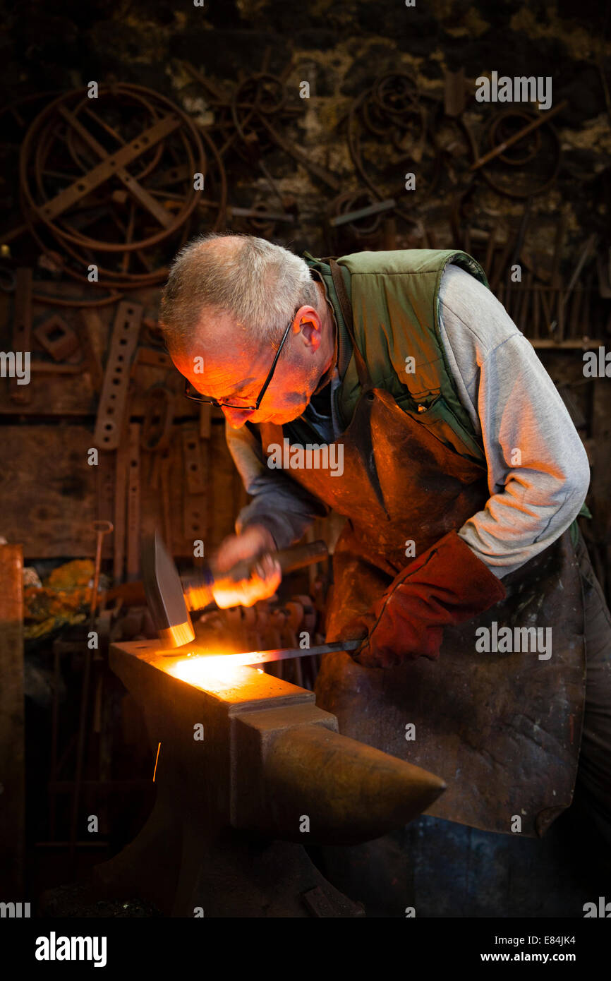 Traditional blacksmith at work, Moretonhampstead, Dartmoor, Devon Stock Photo