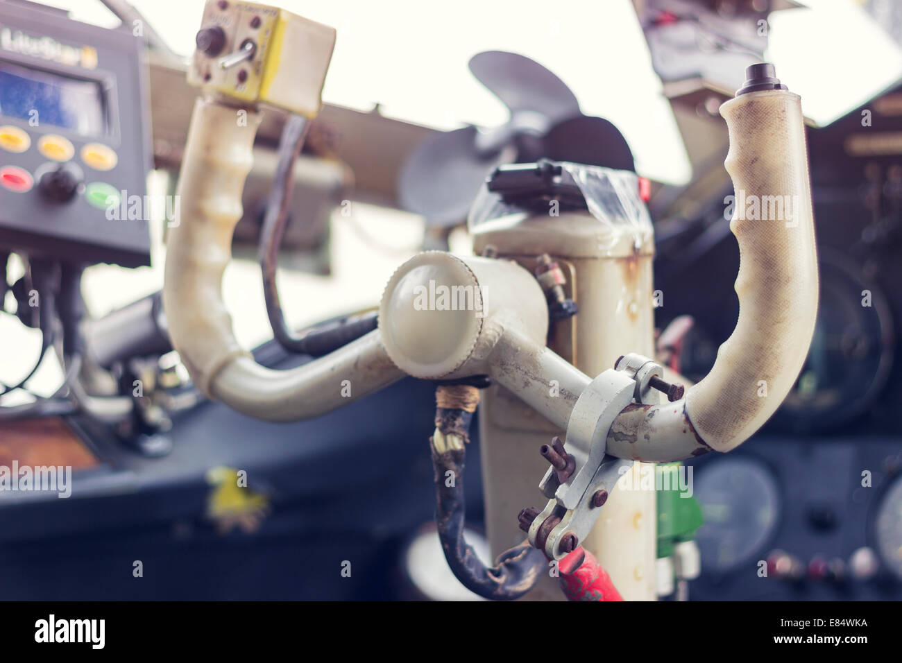 Aircraft yoke hires stock photography and images Alamy