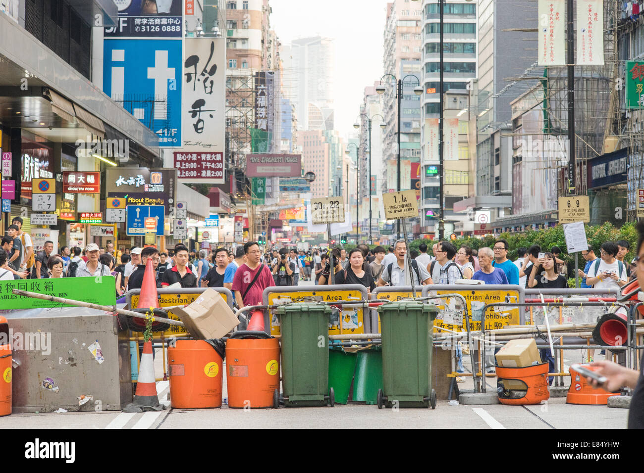 Hong Kong, China. 29th September, 2014. People  are occupying in Causeway Bay and Mongkok, for a democratic election. Credit:  kmt rf/Alamy Live News Stock Photo