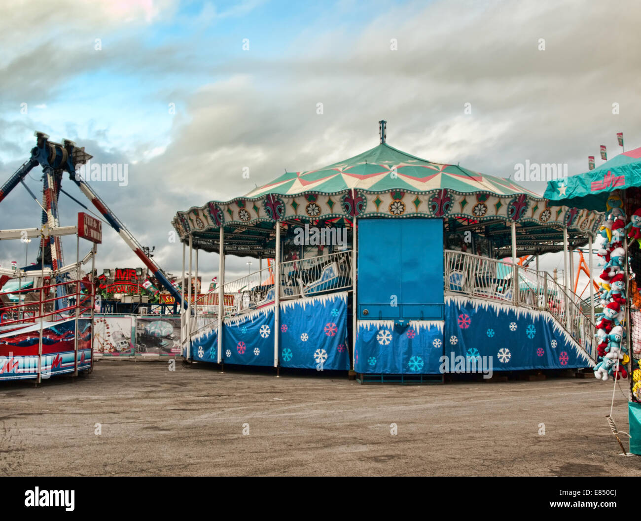 state fair midway Stock Photo Alamy