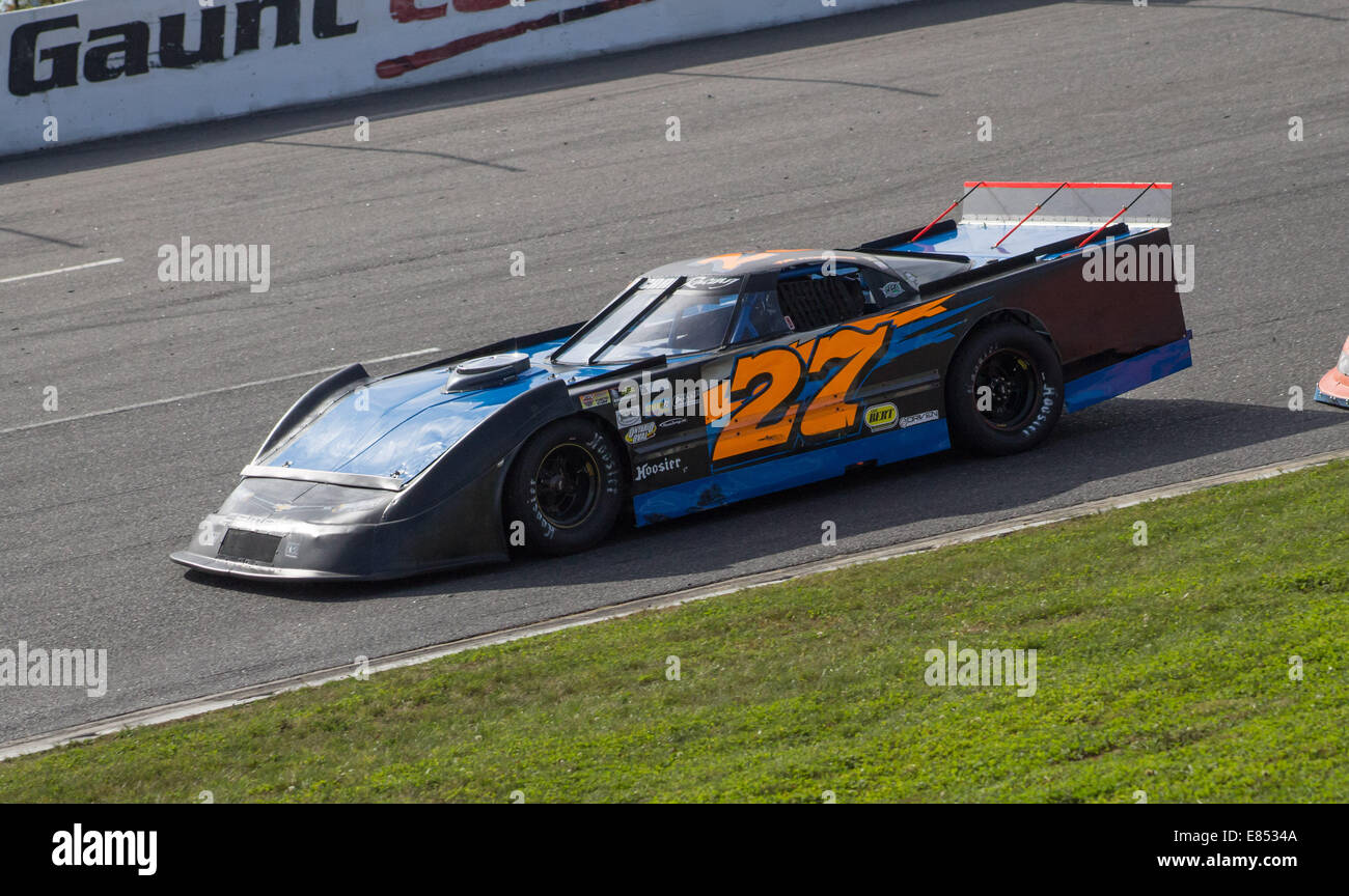 Oscaar Outlaw Super Late Model Driver J R Fitzpatrick 27 Stock Photo Alamy