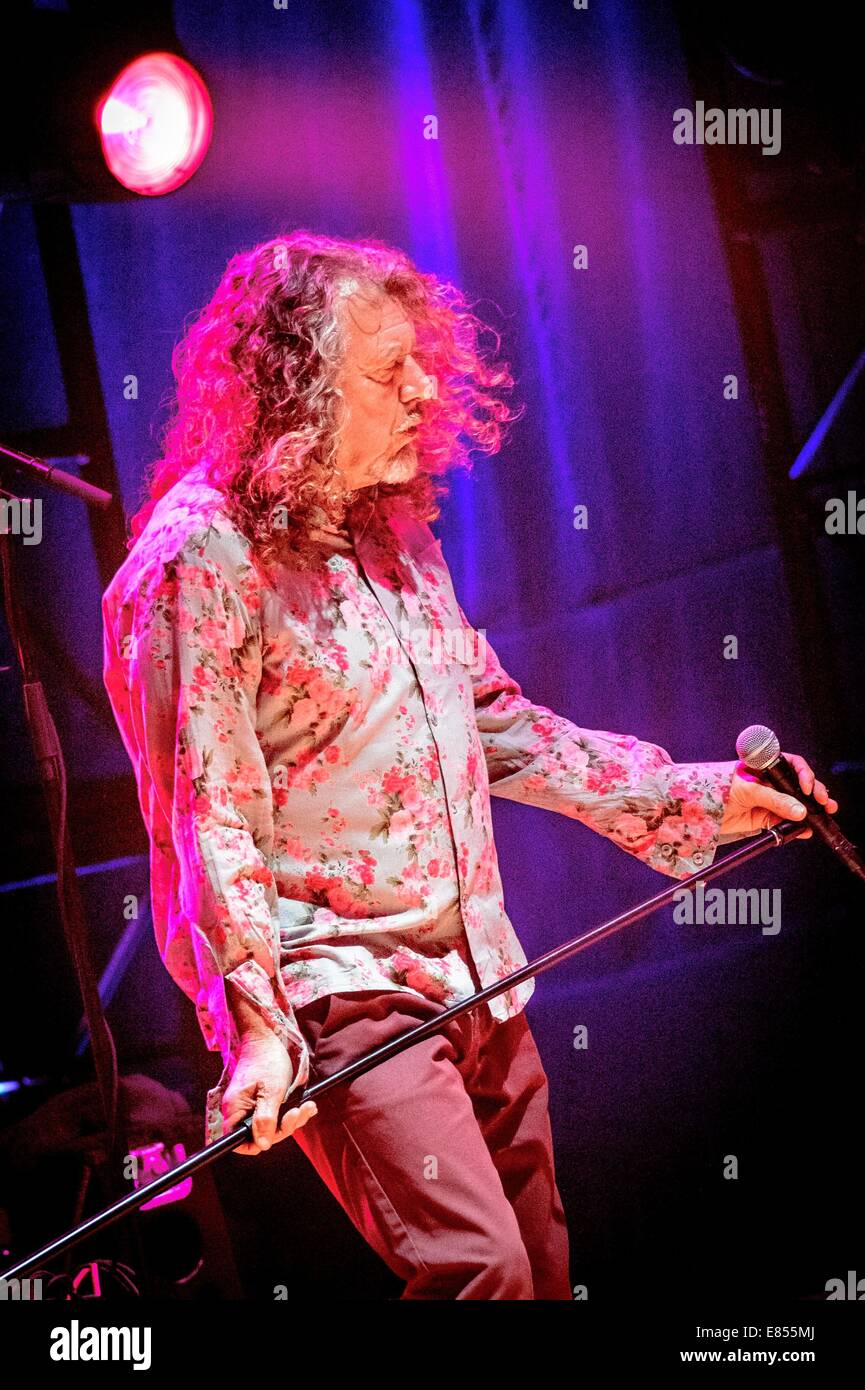 Zeppelin wire hi-res stock photography and images - Alamy